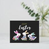 3つの白い民俗復活祭バニー ポストカード (スタンド正面)