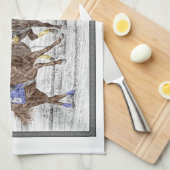 3つの競馬 – 首と首 キッチンタオル (四つ折り)