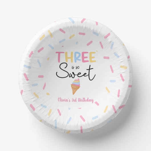 3つはとても甘いアイスクリームの3番目の誕生日パーティー ペーパーボウル (正面)