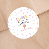 3つはとても甘いアイスクリームの3番目の誕生日パーティー ラウンドシール