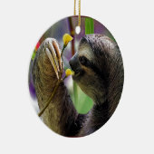 3つま先で触られた木怠惰 セラミックオーナメント (右)