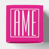 3イニシャルモノグラム |ホットピンクの白 フェイバーボックス (上部)