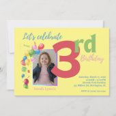 3カラフル回目の誕生日フォトパーティの招待状 招待状 (正面)