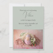 3フォトモダンセージグリーンベビーガール誕生 案内状 (裏面)