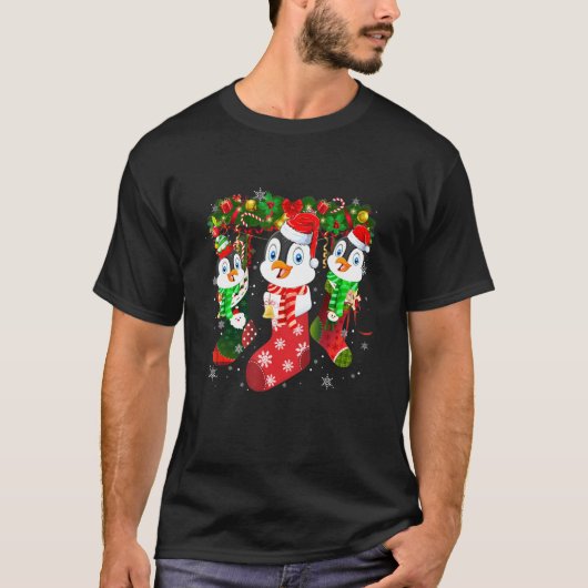 3ペンギン靴下クリスマスキュートなサンタハット Tシャツ (正面)