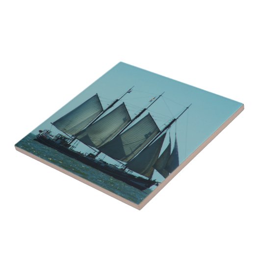 3マストを立てられていた帆船 タイル (側面)