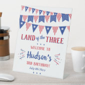 3人の土地だ！7月3日の4日パーティー 台座サイン (インサイチュ)