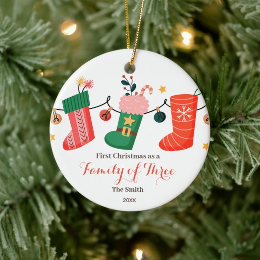 3人の家族としての靴下のクリスマス セラミックオーナメント (ツリー)