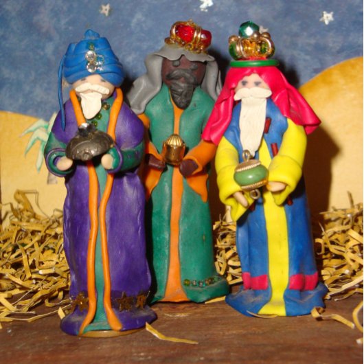 3人の王がクリスマスのベビーに贈り物を運ぶ ミディアムペーパーバッグ