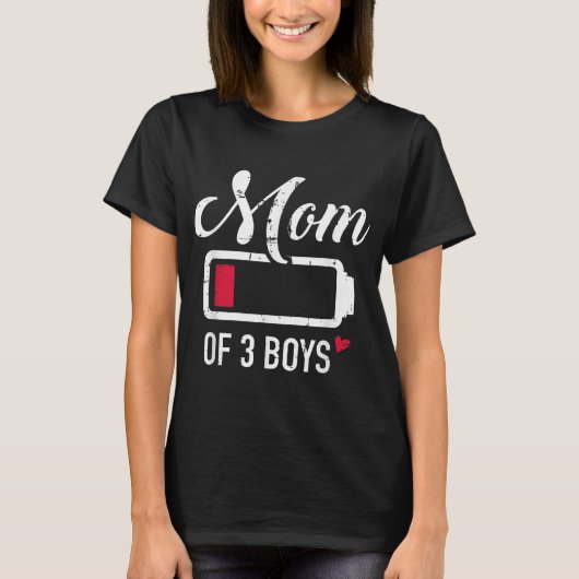 3人の男の子のママ低電池 Tシャツ (正面)