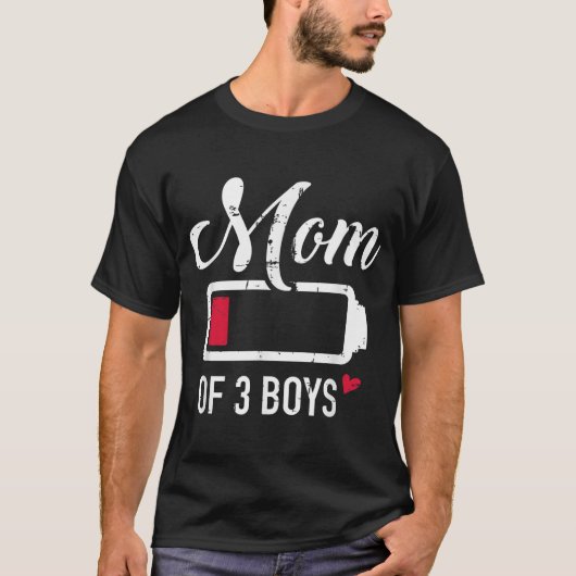 3人の男の子のママ低電池 Tシャツ (正面)