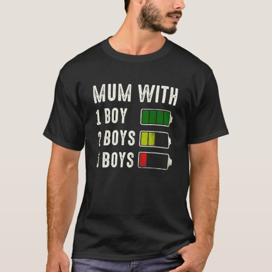 3人の男の子の電池を空の母の日と母 Tシャツ (正面)