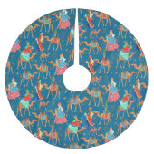 3人の賢い男の王とラクダの青いオールオーバー ブラッシュドポリエステルツリースカート (正面)