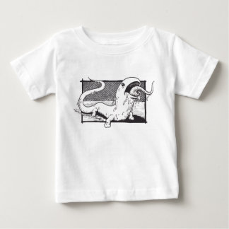 3人の赤ちゃんと一つの山 ベビーTシャツ