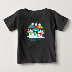 3人の雪だるま クリスマス 冬 ファミリー カスタム テキスト ベビーTシャツ