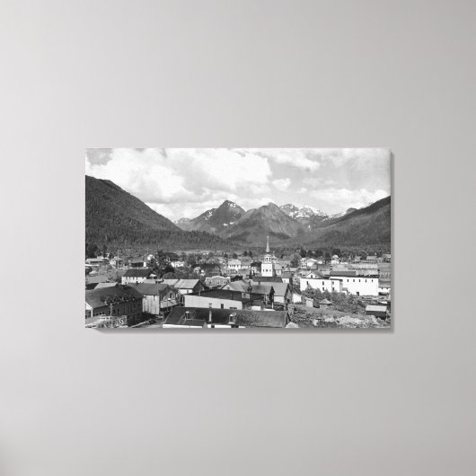 3人姉妹が背景のアラスカ・シトカ キャンバスプリント (正面)