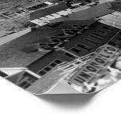 3人姉妹が背景のアラスカ・シトカ ポスター (角)