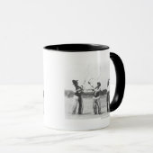 3人lassoing. マグカップ (正面右)