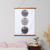 3個のりんご　縦 吊り下げ型タペストリー (寝室)