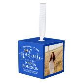 3写真おめでとうございます王室のブルー卒業 キューブオーナメント (正面アングル)