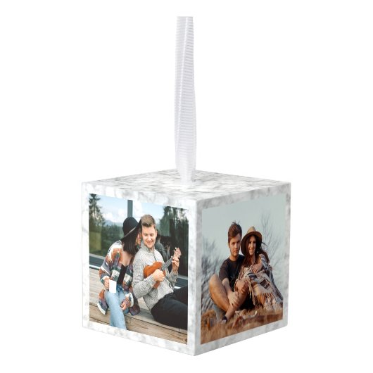 3写真初めてのクリスマス婚約したフェイク大理石 キューブオーナメント (裏面アングル)