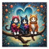 3匹のクートと無邪気な表情をした美しい猫 フォトプリント            (正面)