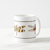 3匹のトンボのマグ(2つのデザインの2) コーヒーマグカップ (正面右)
