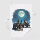 3匹の亀が月の野生動物マウンテントゥールで吠える ゴルフタオル (インサイチュ)