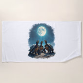 3匹の亀が月の野生動物マウンテントゥールで吠える ビーチタオル (正面)