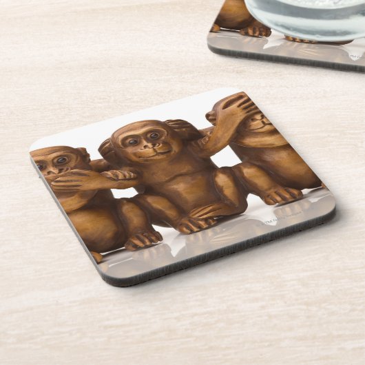 3匹の木猿の切り分けること コースター (左側)