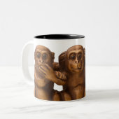 3匹の木猿の切り分けること ツートーンマグカップ (正面左)