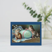 3匹の猫とビッグ・ブルー・イースターの卵 シーズンポストカード (スタンド正面)