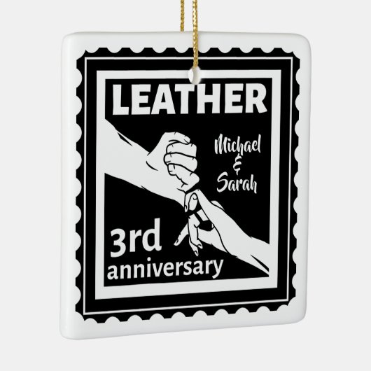 3周年記念結婚の手を握って伝統的いる セラミックオーナメント (右)