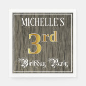 3回目の誕生日パーティー—フェイク金ゴールドとフェイク木目 スタンダードランチョンナプキン (正面)