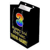 3回目の誕生日:おもしろいはっきりした, カラフル, Rainbow "3" ミディアムペーパーバッグ (裏面アングル)