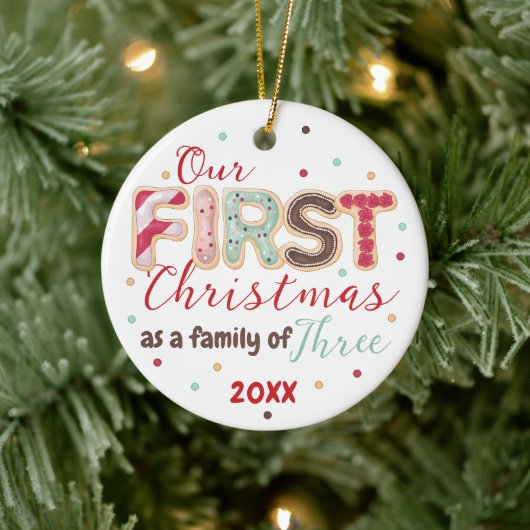 3年初めてのクリスマスベビー初の私たちの家族 セラミックオーナメント (ツリー)
