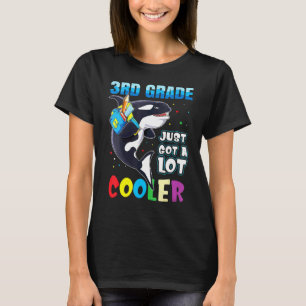 3年生がオークになってクールに学校へ Tシャツ