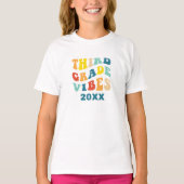 3年生のビベス新学期レトロ Tシャツ (正面)