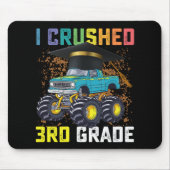 3年生のモンスタートラックの卒業式をつぶした マウスパッド (正面)
