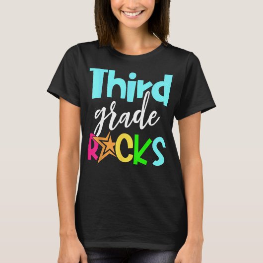 3年生の岩石新学期先生スタッド Tシャツ (正面)