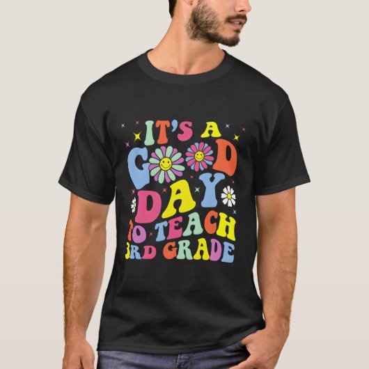 3年生の教え先生がショに戻る日だ Tシャツ (正面)