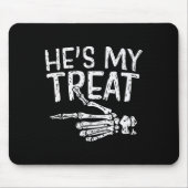 3年生の空手Ckを学校に蹴る準備ができている マウスパッド (正面)