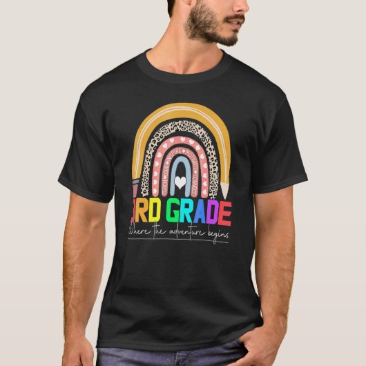 3年生の虹のヒョウ柄の先生チーム Tシャツ (正面)