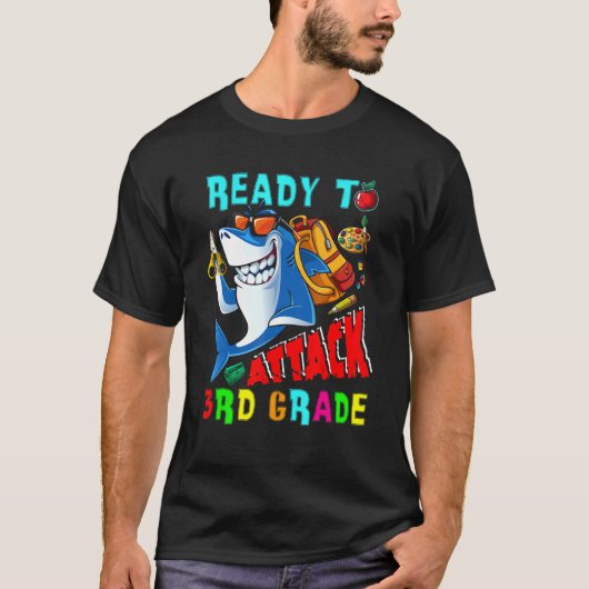 3年生サメ新学期St攻撃準備完了 Tシャツ (正面)