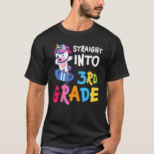 3年生ユニコーンかわいい3年生へ Tシャツ (正面)