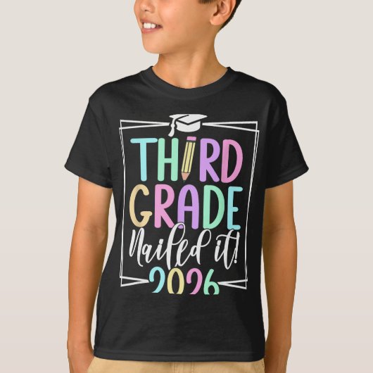 3年生 2026年度 小学校卒業 _2 Tシャツ (正面)