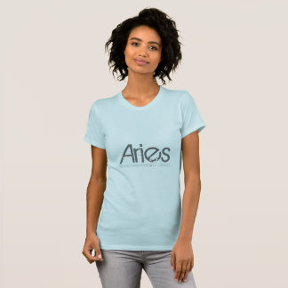 3月のライトブルーのアイリー生まれズTシャツ Tシャツ
