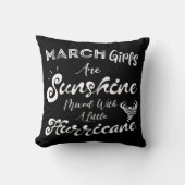 3月の女の子はハリケーンで太陽の光を混ぜている クッション (正面)