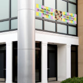 3月は女性の歴史月間 横断幕 (ビルの外側)