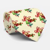 3本のヴィンテージベルと赤いリボン ネクタイ (ロール)